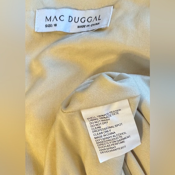 Graceful V-neck Evening Gown by Mac Duggal Style 20310 NWT in Ivory/Nude - Picture 6 of 7